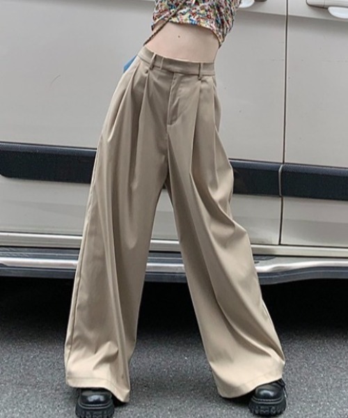 SEN TOKYO(セントーキョー)の「深めのタックが印象的。ハイウエストワイドストレートパンツ(スラックス・レディース・ブラック/ブラウン・S/M/L)」の14枚目の写真
