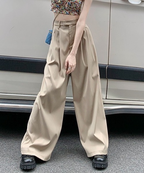 SEN TOKYO(セントーキョー)の「深めのタックが印象的。ハイウエストワイドストレートパンツ(スラックス・レディース・ブラック/ブラウン・S/M/L)」の9枚目の写真