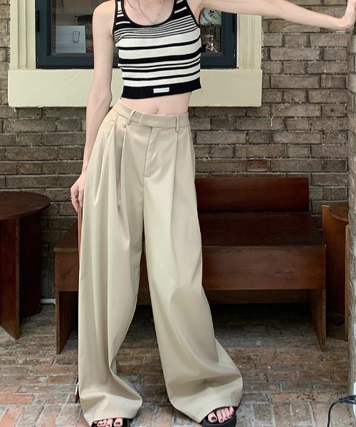 SEN TOKYO(セントーキョー)の「深めのタックが印象的。ハイウエストワイドストレートパンツ(スラックス・レディース・ブラック/ブラウン・S/M/L)」の19枚目の写真