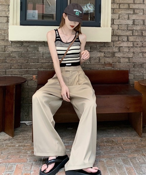 SEN TOKYO(セントーキョー)の「深めのタックが印象的。ハイウエストワイドストレートパンツ(スラックス・レディース・ブラック/ブラウン・S/M/L)」の17枚目の写真