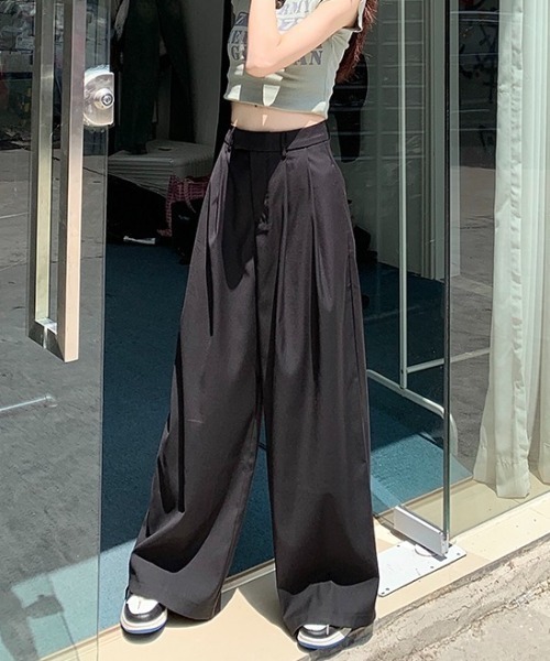 SEN TOKYO(セントーキョー)の「深めのタックが印象的。ハイウエストワイドストレートパンツ(スラックス・レディース・ブラック/ブラウン・S/M/L)」の20枚目の写真