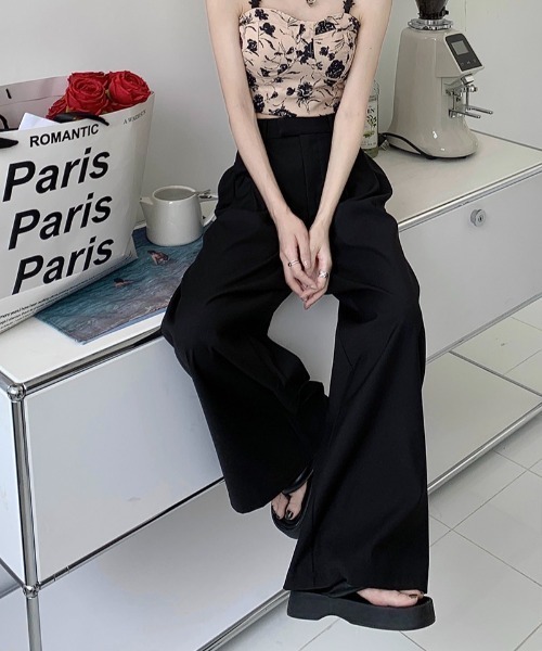 SEN TOKYO(セントーキョー)の「深めのタックが印象的。ハイウエストワイドストレートパンツ(スラックス・レディース・ブラック/ブラウン・S/M/L)」の22枚目の写真