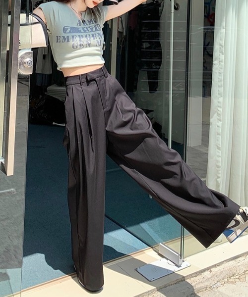 SEN TOKYO(セントーキョー)の「深めのタックが印象的。ハイウエストワイドストレートパンツ(スラックス・レディース・ブラック/ブラウン・S/M/L)」の18枚目の写真