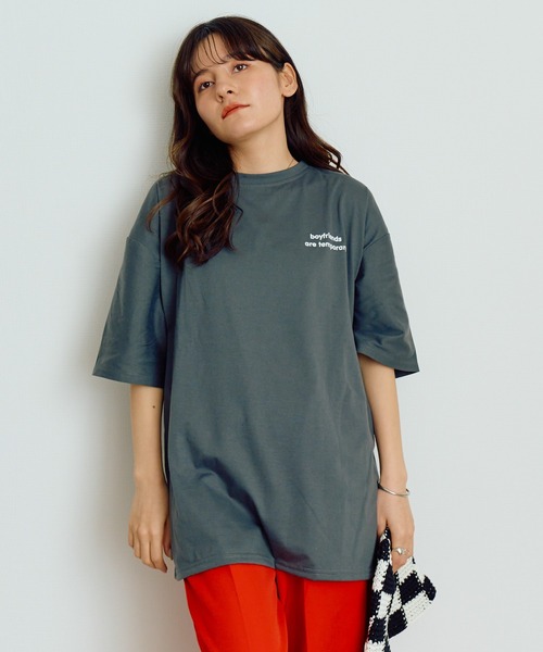 EPICKS（エピックス）の「オーバーシルエットワンポイントロゴTシャツ（Tシャツ/カットソー・レディース・グレー/ホワイト/グリーン/レッド・MEDIUM/LARGE/X-LARGE）」の3枚目の写真