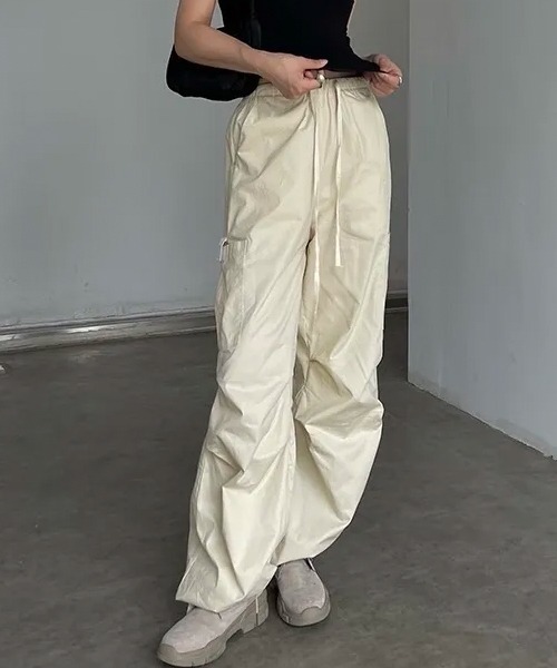 SEN TOKYO(セントーキョー)の「洗練された抜け感をプラス。カジュアルルーズカーゴパンツ(カーゴパンツ・レディース・アイボリー/ブラウン/カーキ・M/L/S)」の11枚目の写真
