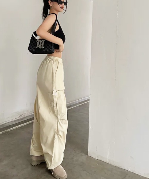 ☘️春だね☘️ レディースカーゴパンツ♡Ozz Croce♡美品 洗練された抜け感をプラス。カジュアルルーズカーゴパンツ