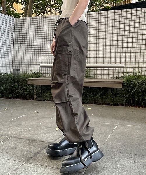 SEN TOKYO(セントーキョー)の「洗練された抜け感をプラス。カジュアルルーズカーゴパンツ(カーゴパンツ・レディース・アイボリー/ブラウン/カーキ・M/L/S)」の20枚目の写真