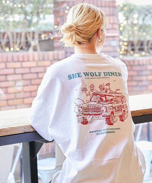 FREAK'S STORE(フリークスストア)の「【限定展開】SHE WOLF DINER×FREAK'S STORE/シーウルフダイナー 別注 ビッグシルエット バックプリントTシャツ/CAR(Tシャツ/カットソー・メンズ・ホワイト/ブラック/グレー・LARGE/MEDIUM/SMALL)」の12枚目の写真