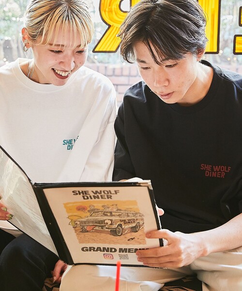 FREAK'S STORE(フリークスストア)の「【限定展開】SHE WOLF DINER×FREAK'S STORE/シーウルフダイナー 別注 ビッグシルエット バックプリントTシャツ/CAR(Tシャツ/カットソー・メンズ・ホワイト/ブラック/グレー・LARGE/MEDIUM/SMALL)」の21枚目の写真