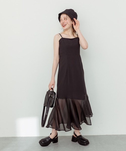 OLIVE des OLIVE(オリーブデオリーブ)の「【WEB限定】裾シフォンレースアップキャミワンピース(ワンピース・レディース・グレイッシュベージュ/ブラック・FREE)」の3枚目の写真
