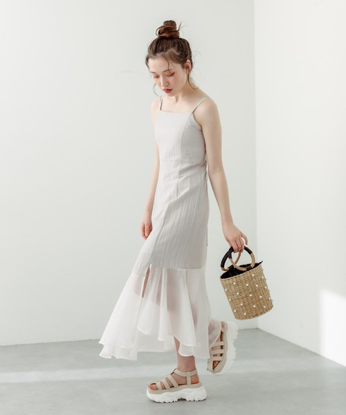 OLIVE des OLIVE(オリーブデオリーブ)の「【WEB限定】裾シフォンレースアップキャミワンピース(ワンピース・レディース・グレイッシュベージュ/ブラック・FREE)」の13枚目の写真