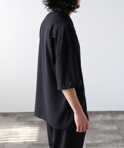 CREARE -LINO-（クレアーレリノ）の「オーバーサイズ 比翼開き オープンカラー ルーズ シャツ<ユニセックス>（シャツ/ブラウス・メンズ・ホワイト/グレイッシュベージュ/ブラック・M/L）」の18枚目の写真