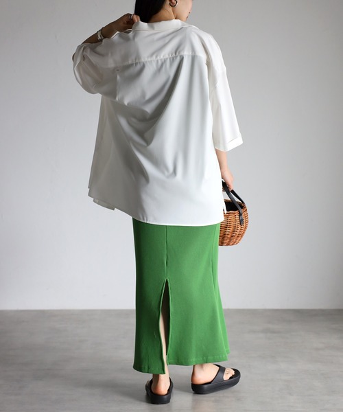 CREARE -LINO-（クレアーレリノ）の「オーバーサイズ 比翼開き オープンカラー ルーズ シャツ<ユニセックス>（シャツ/ブラウス・メンズ・ホワイト/グレイッシュベージュ/ブラック・M/L）」の16枚目の写真