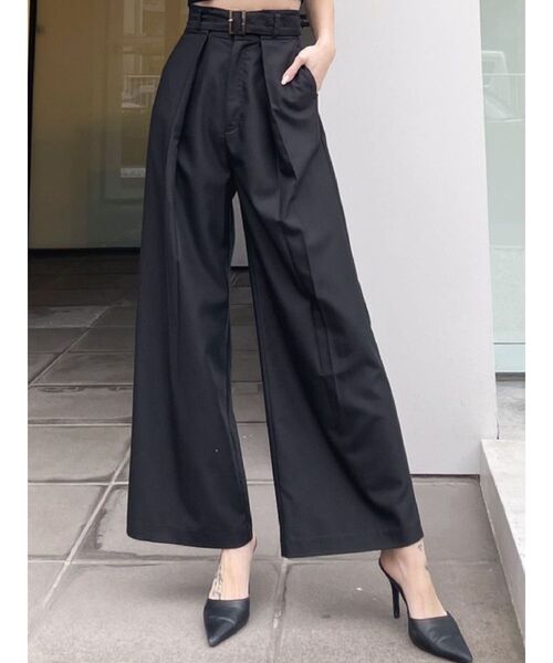 GYDA(ジェイダ)の「タックワイドパンツ(チノパンツ・レディース・ベージュ/ブラック・FREE)」の2枚目の写真