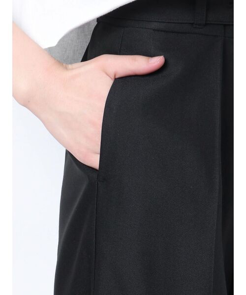 GYDA(ジェイダ)の「タックワイドパンツ(チノパンツ・レディース・ベージュ/ブラック・FREE)」の14枚目の写真