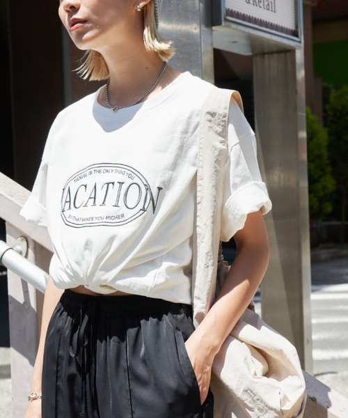 Auntie Rosa Holiday（アンティローザホリデー）の「VACATIONオーバーサイズT（Tシャツ/カットソー・レディース・ネイビー/オフホワイト・FREE）」の7枚目の写真
