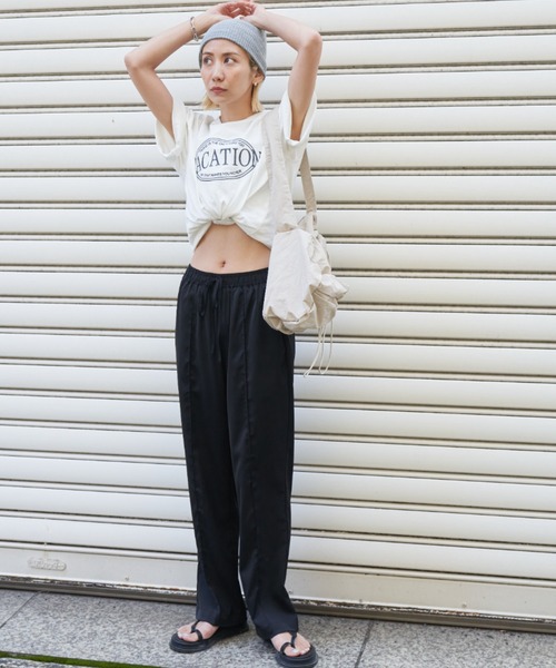 Auntie Rosa Holiday（アンティローザホリデー）の「VACATIONオーバーサイズT（Tシャツ/カットソー・レディース・ネイビー/オフホワイト・FREE）」の4枚目の写真