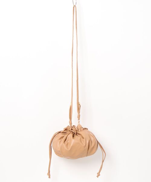 HIKA（ヒカ）の「【HIKA】PUレザー 巾着ショルダーBAG（ショルダーバッグ・レディース・ホワイト/ブラック/ベージュ/ピンク・FREE）」の15枚目の写真