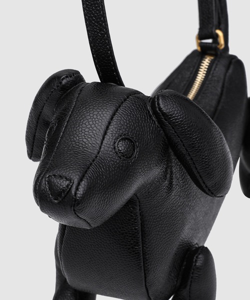 THOM BROWNE（トムブラウン）の「HECTOR BAGUETTE SHOULDER BAG IN PEBBLE GRAIN LEATHER（ショルダーバッグ・レディース・ブラック・ONE SIZE）」の3枚目の写真