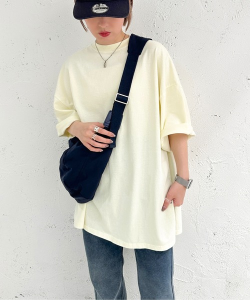 apres jour mignon(アプレジュールミニョン)の「ピグメント加工BIGスリットTシャツ【ZOZOTOWN限定アイテム】(Tシャツ/カットソー・レディース・グリーン/ネイビー/アイボリー/グレイッシュベージュ/ブラック系その他・フリー/X-LARGE)」の7枚目の写真
