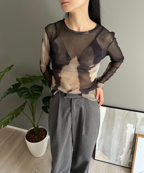 Jewelobe（ジュエローブ）の「ニュアンスカラーシアートップス