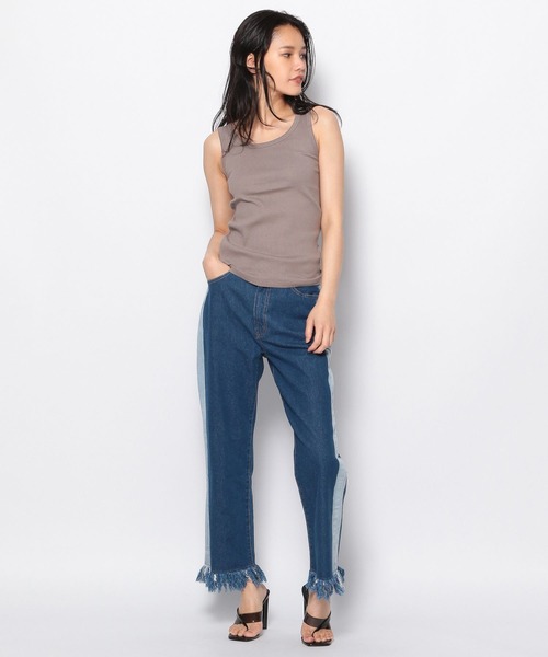 FOREVER 21（フォーエバー トゥエンティーワン）の「フリンジストレートラインデニムパンツ（デニムパンツ・レディース・ブルー・SMALL/MEDIUM/LARGE）」の11枚目の写真