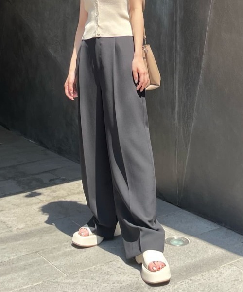 FREE'S MART(フリーズマート)の「◆内スリットストレートワイドパンツ(スラックス・レディース・ベージュ/グリーン/ブラック・SMALL/MEDIUM)」の2枚目の写真