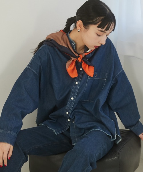 hunch(ハンチ)の「【WEB限定/別注】 バンドカラー オーバーサイズ デニムシャツ(シャツ/ブラウス・レディース・ブラック/ネイビー/グレー/ライトブルー/ブルー・FREE)」の16枚目の写真