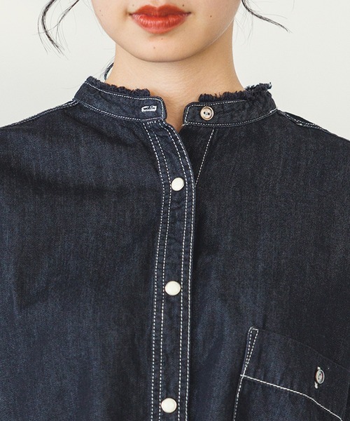 hunch(ハンチ)の「【WEB限定/別注】 バンドカラー オーバーサイズ デニムシャツ(シャツ/ブラウス・レディース・ブラック/ネイビー/グレー/ライトブルー/ブルー・FREE)」の6枚目の写真