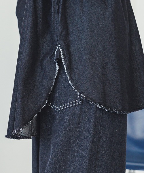 hunch(ハンチ)の「【WEB限定/別注】 バンドカラー オーバーサイズ デニムシャツ(シャツ/ブラウス・レディース・ブラック/ネイビー/グレー/ライトブルー/ブルー・FREE)」の9枚目の写真