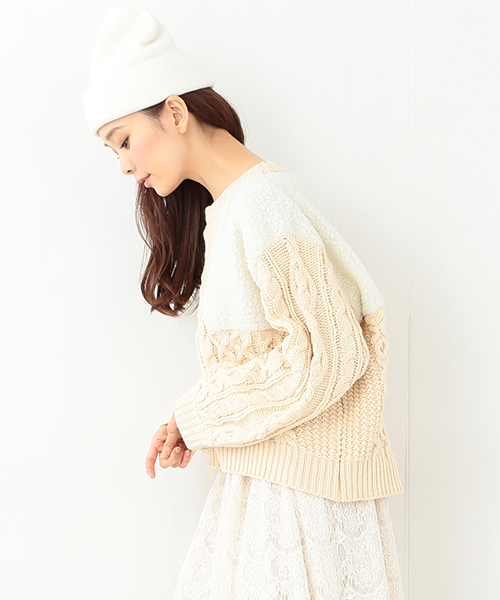 CAROLINA GLASER（カロリナ グレイサー）の「CAROLINA GLASER / ボアニット（ニット/セーター・レディース・クリーム/ネイビー・ONE SIZE）」の4枚目の写真