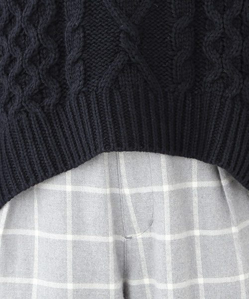 CAROLINA GLASER（カロリナ グレイサー）の「CAROLINA GLASER / ボアニット（ニット/セーター・レディース・クリーム/ネイビー・ONE SIZE）」の8枚目の写真