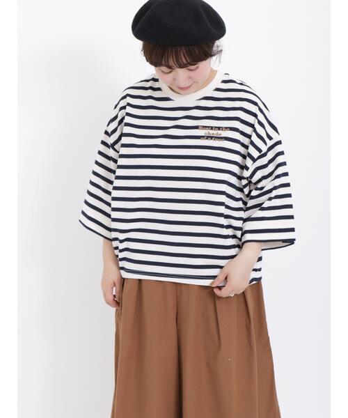 Samansa Mos2（サマンサ モスモス）の「ボーダー胸刺繍カットソー（Tシャツ/カットソー・レディース・ピンク/キャメル/グリーン/オフホワイト・F）」の2枚目の写真