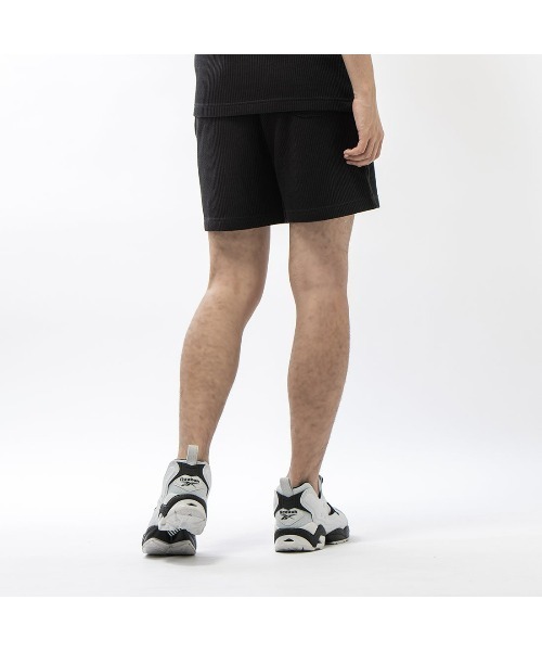 Reebok(リーボック)の「ワッフル ショーツ / RI VS WAFFLE SHORT(その他パンツ・メンズ・ブラック/アイボリー・MEDIUM/XX-LARGE/X-LARGE/LARGE/SMALL/X-SMALL)」の4枚目の写真