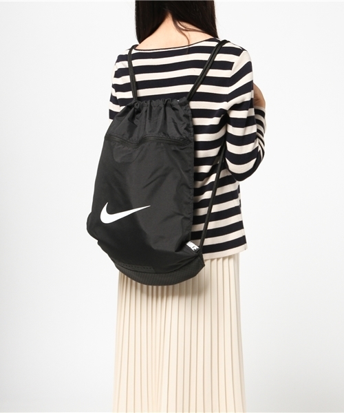 NIKE（ナイキ）の「WEGO/NIKEトレーニングジムサック（バックパック/リュック・レディース・ブラック/ネイビー/ブルー/グリーン/レッド/オレンジ/グレー・FREE）」の9枚目の写真