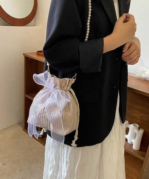 Port(ポート)の「パール巾着ショルダーバッグ / 巾着型バッグ / パールバッグ(ショルダーバッグ・レディース・ピンク/ベージュ/グレー/ブラック・FREE)」の14枚目の写真