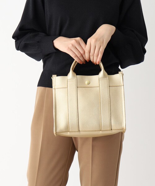 OPAQUE.CLIP（オペークドットクリップ）の「◆【2WAY／軽量】スクエアミドルトートバッグ（トートバッグ・レディース・ゴールド/ベージュ/ブルー/ブラック/グレー・00）」の5枚目の写真
