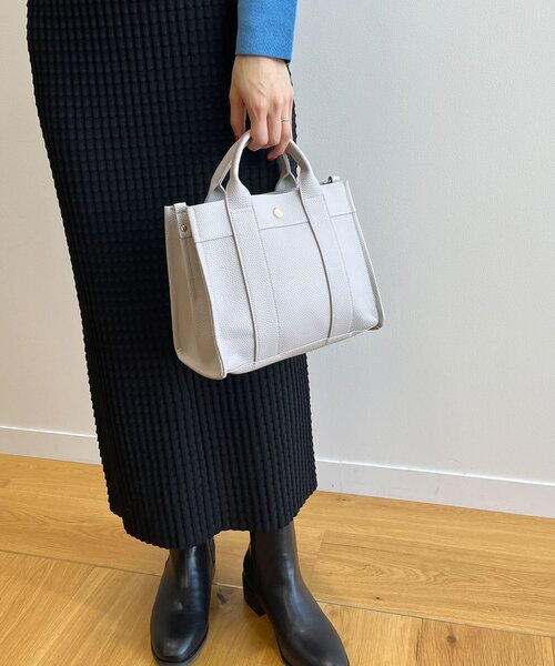 OPAQUE.CLIP（オペークドットクリップ）の「◆【2WAY／軽量】スクエアミドルトートバッグ（トートバッグ・レディース・ゴールド/ベージュ/ブルー/ブラック/グレー・00）」の9枚目の写真