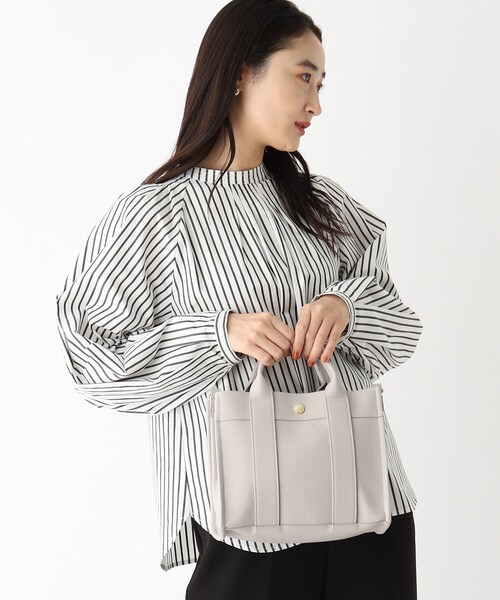 OPAQUE.CLIP（オペークドットクリップ）の「◆【2WAY／軽量】スクエアミドルトートバッグ（トートバッグ・レディース・ゴールド/ベージュ/ブルー/ブラック/グレー・00）」の17枚目の写真