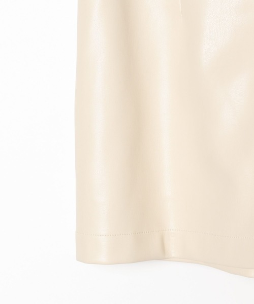 Heather(ヘザー)の「フェイクレザーショートパンツ2 989056(その他パンツ・レディース・アイボリー/ブラック・M/S)」の11枚目の写真