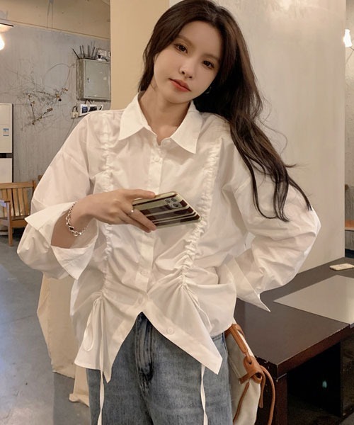 urge：（アージコロン ）の「【URGE：】フロントドロスト 紐リボン 白