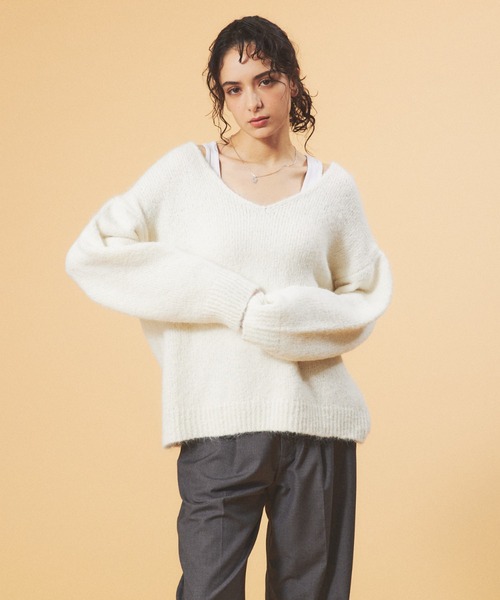 Rouge vif（ルージュヴィフ）の「【一部店舗限定】ブークレーVネックニット（ニット/セーター・レディース・ベージュ/ホワイト/ピンク・フリー）」の19枚目の写真