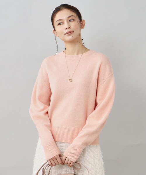 UNTITLED（アンタイトル）の「◆【すっきり＆着映え】レッグオブマトンスリーブ ニット（ニット/セーター・レディース・チャコールグレー/ピンク/オフホワイト/グリーン系/ライトグレー・44/02/04/48/00）」の5枚目の写真