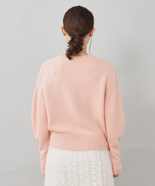 UNTITLED（アンタイトル）の「◆【すっきり＆着映え】レッグオブマトンスリーブ ニット（ニット/セーター・レディース・チャコールグレー/ピンク/オフホワイト/グリーン系/ライトグレー・44/02/04/48/00）」の9枚目の写真