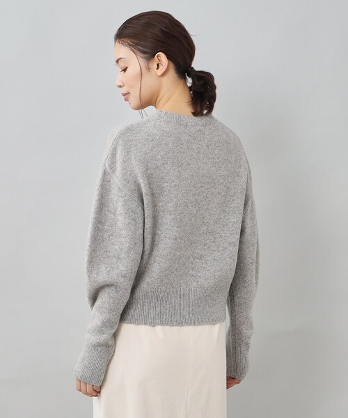 UNTITLED（アンタイトル）の「◆【すっきり＆着映え】レッグオブマトンスリーブ ニット（ニット/セーター・レディース・チャコールグレー/ピンク/オフホワイト/グリーン系/ライトグレー・44/02/04/48/00）」の19枚目の写真