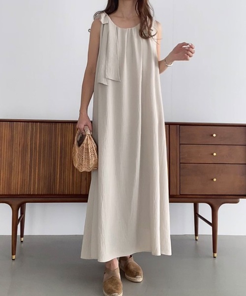 FILLOU（FILLOU）の「ショルダーリボンフレアワンピース（ワンピース・レディース・モカ/アイボリー/ブラック・X-LARGE/LARGE/MEDIUM）」の10枚目の写真