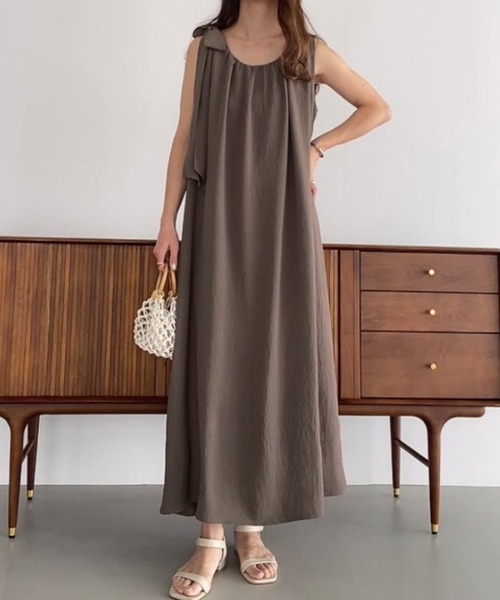 FILLOU（FILLOU）の「ショルダーリボンフレアワンピース（ワンピース・レディース・モカ/アイボリー/ブラック・X-LARGE/LARGE/MEDIUM）」の14枚目の写真