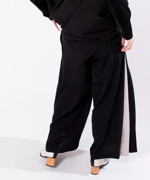 OSMOSIS(オズモーシス)の「バイカラーサイドタックパンツ(その他パンツ・レディース・ブラック/グレー・ONE SIZE)」の14枚目の写真