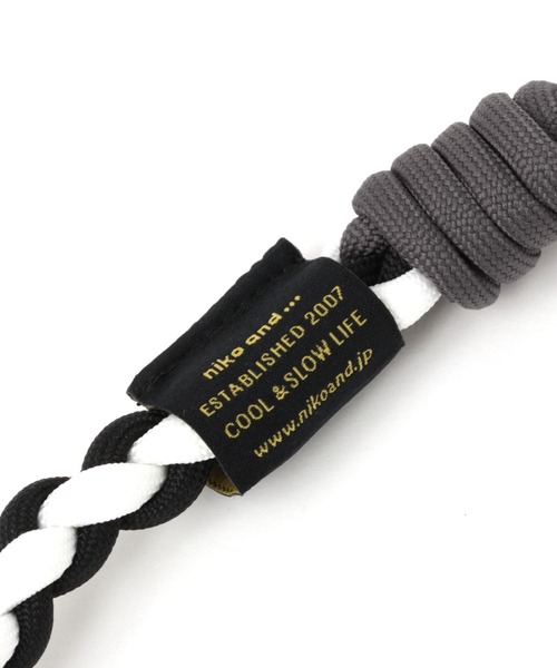 niko and...(ニコアンド)の「オリジナル編み込みストラップ(スマホグッズ・レディース・イエロー/ブラック/グリーン・0)」の5枚目の写真