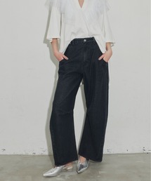 タックデザインデニムパンツ